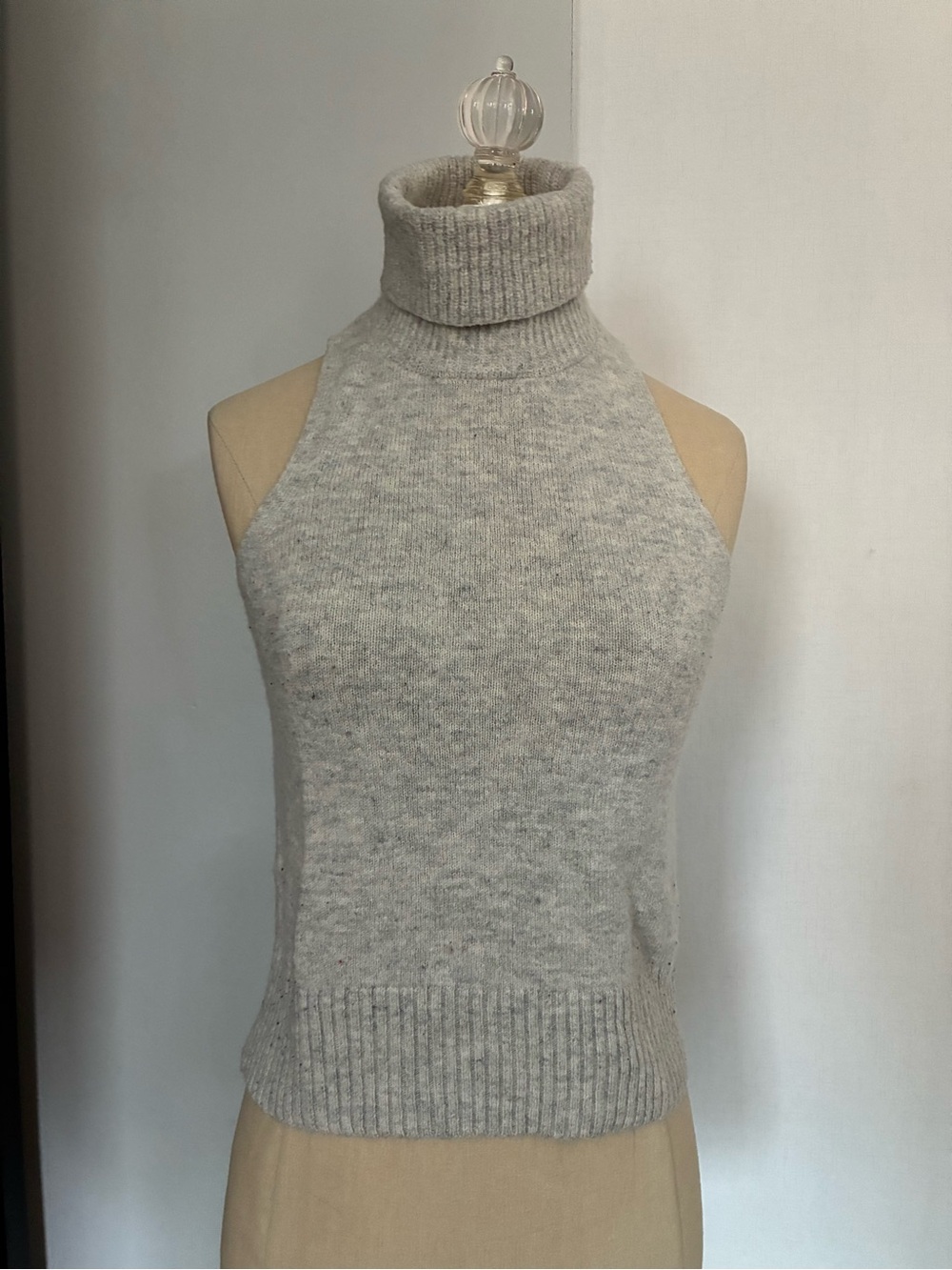 Madewell Grey Turtleneck Knit Sleeveless Sweater